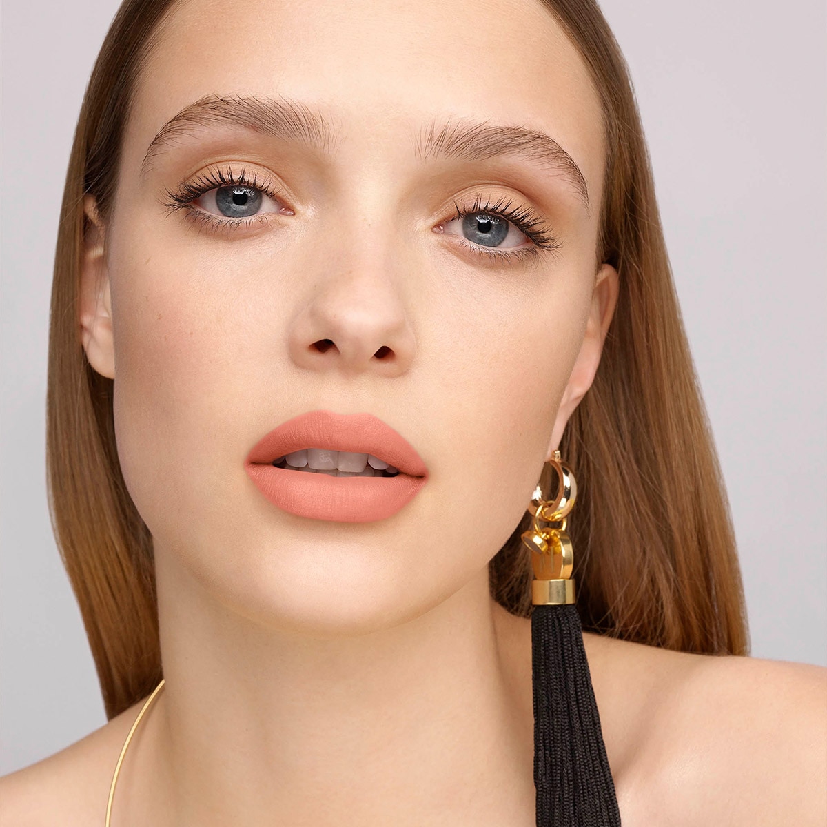 FABULOUS KISS LIPSTICK MATTE (LABIAL EFECTO MATE)